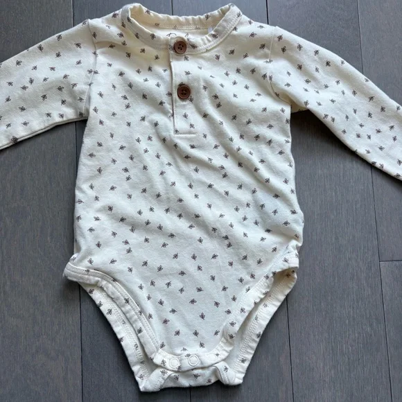 Neutral Two-Piece Set, 3-6M - Picture 4 of 9